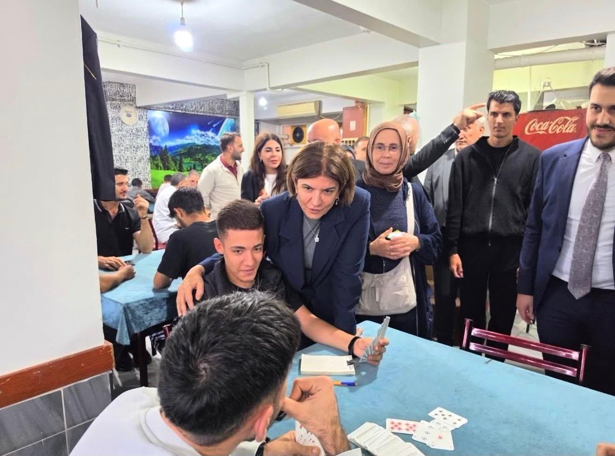 akkadinistanbul's tweet photo. İstanbul’un dört bir yanında sahayı adım adım geziyor, hemşehrilerimizin sesine kulak veriyoruz.

Milletvekillerimiz Tuba Köksal, Suna Kepolu Ataman, Emine Yavuz Gözgeç ve Zeynep Yıldız; Bakırköy, Bahçelievler, Bayrampaşa ve Beykoz ilçelerimizde esnafımızı ziyaret etti, hanelerimize konuk oldu, hemşehrilerimizle sohbet ederek talep ve beklentilerini dinledi.

Sokağın nabzını tutan, gönül bağlarımızı güçlendiren buluşmalarımızı İstanbul’un her ilçesinde sürdürmeye devam ediyoruz.

📍Türkiye Yüzyılı Buluşmaları İstanbul