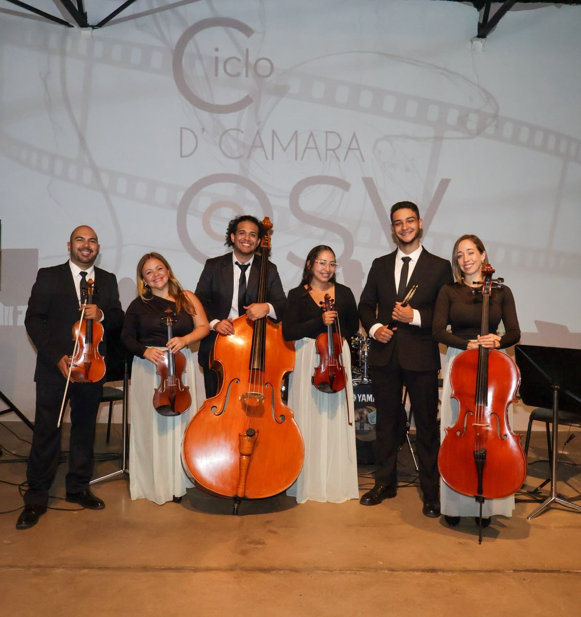 SinfonicadeVzla's tweet photo. 🎬✨ ¡Iniciamos temporada a casa llena! Revivimos la magia del cine en nuestro concierto «D’ Película OSV» desde el Centro de Arte Los Galpones. 

Una mañana inolvidable junto a un maravilloso ensamble de cuerdas y batería. 🎻🥁 https://t.co/5UmtAEfrED