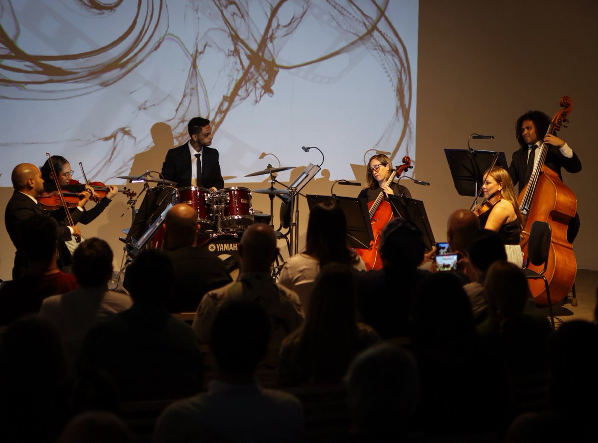 SinfonicadeVzla's tweet photo. 🎬✨ ¡Iniciamos temporada a casa llena! Revivimos la magia del cine en nuestro concierto «D’ Película OSV» desde el Centro de Arte Los Galpones. 

Una mañana inolvidable junto a un maravilloso ensamble de cuerdas y batería. 🎻🥁 https://t.co/5UmtAEfrED