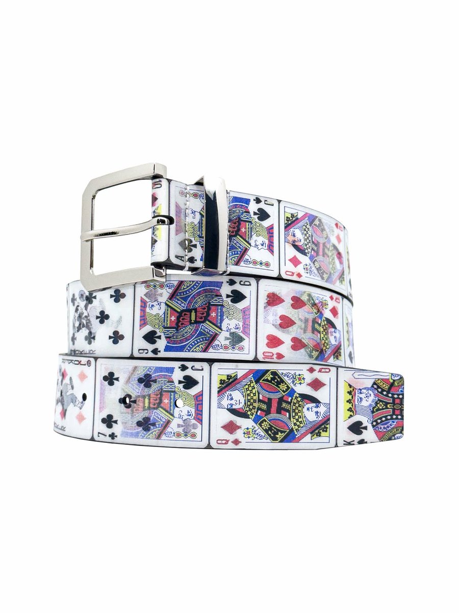 avntspace's tweet photo. Aprilland’s playing-card belt changes its graphics with the viewing angle. https://t.co/gOsawSkmr1