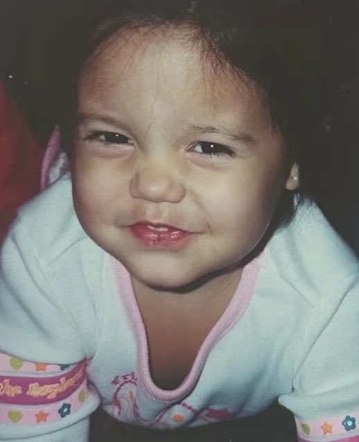 orttegaz's tweet photo. feliz aniversário, jenna! 🤍 https://t.co/WqNvyTFNqd
