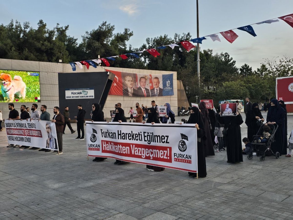 furkanhareketiT's tweet photo. Adalet Bekliyor, Özgürlük İstiyoruz! 

📍Kocaeli | Basın Açıklaması 

AlparslanHocaya Ozgürlük
SemraHocaya Ozgürlük 
FurkanGönüllülerine Ozgürlük 
Ozgürlükiçin Meydandayız https://t.co/BU6jCzriYX