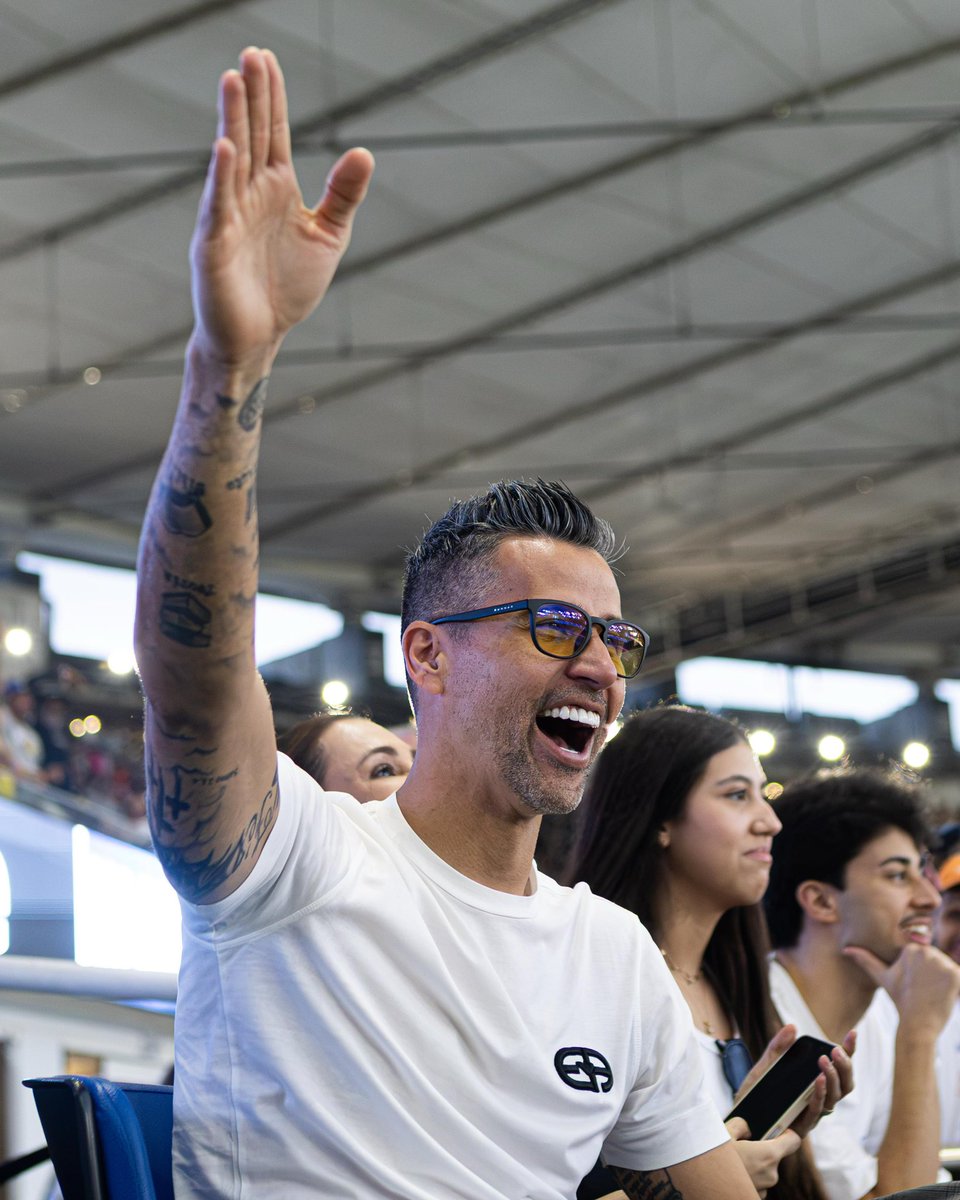 maracana's tweet photo. O paredão Fábio tá em casa curtindo o Rio Game! 🧤🏟️

📷 Daniel Brasil / Maracanã https://t.co/2ckl1mG8HC