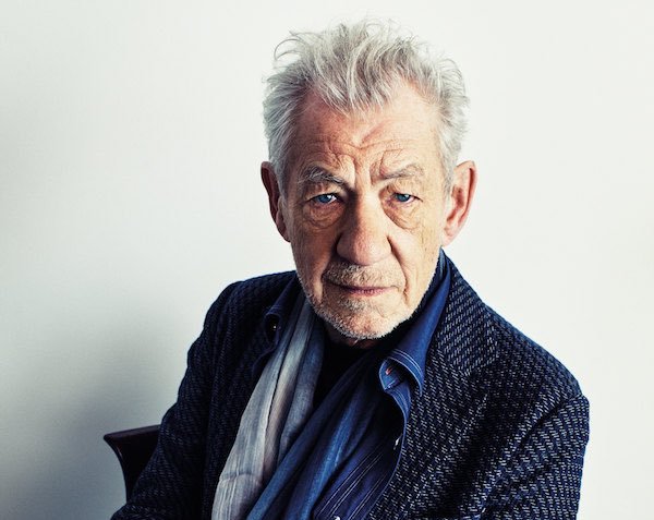 SeriesTWBZ's tweet photo. Florence Pugh afirmou que Ian McKellen ficou "horrorizado" ao descobrir que ela nunca havia feito uma peça: 

“Ele ficou absolutamente horrorizado. E então ele disse, ‘Patrick! Patrick! Ela nunca fez uma peça!’ Eu realmente os horrorizei.” https://t.co/i5007Ri3ow