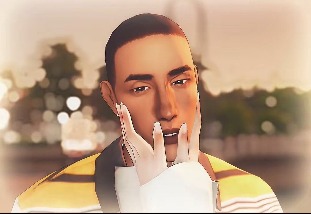 Fukatsims's tweet photo. a lot can change in a few months.. Dakota before and after a few months passed in my game.🖤 #sims #sims4 #sims4story https://t.co/draA4WCOAR