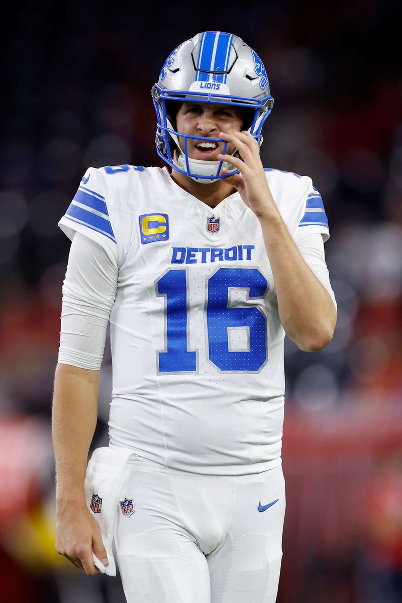 PolymarketBlitz's tweet photo. 🚨 JARED GOFF DESTROYED THE BLITZ TODAY:

The Jets blitzed Goff on 44.4% of his dropbacks.

Goff when blitzed:

• 14/14
• 148 yards
• 1 TD
• +27.8% completion percentage over expected https://t.co/z9XNQCsmTd