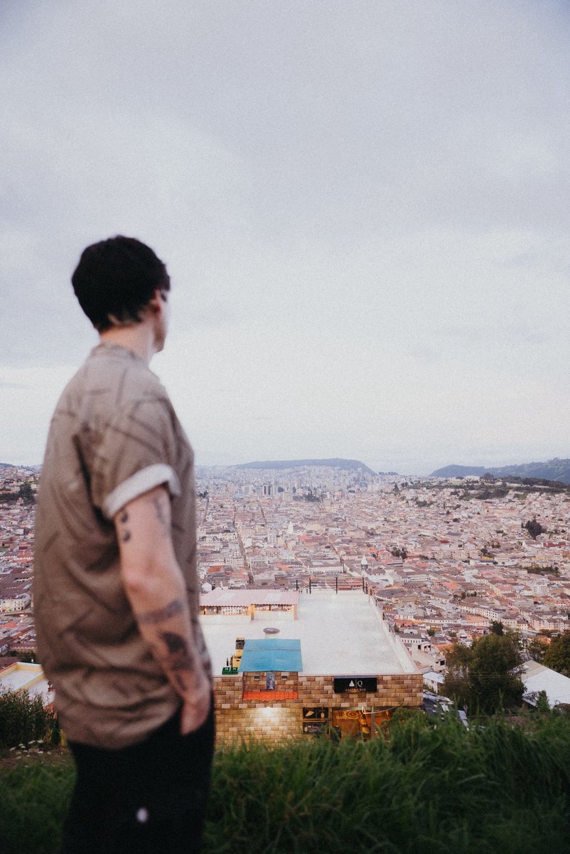 christophervele's tweet photo. Estar juntos fue lo mejor, pero el problema fue cuando 🎶🪽 #AIRCHA https://t.co/Z8Kwk01NP1