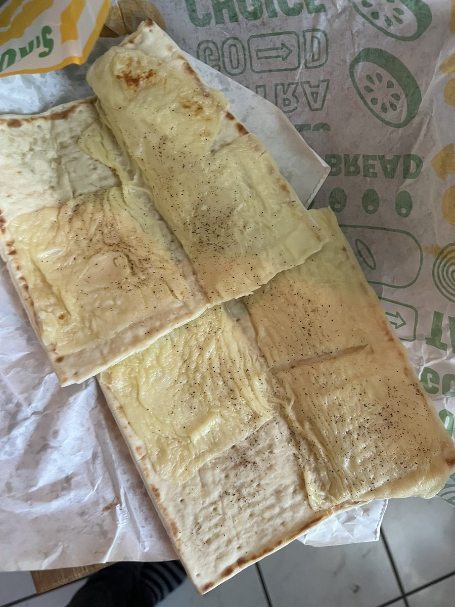 travisberry's tweet photo. I just got the worst sandwich ever https://t.co/EUCcBq74Za