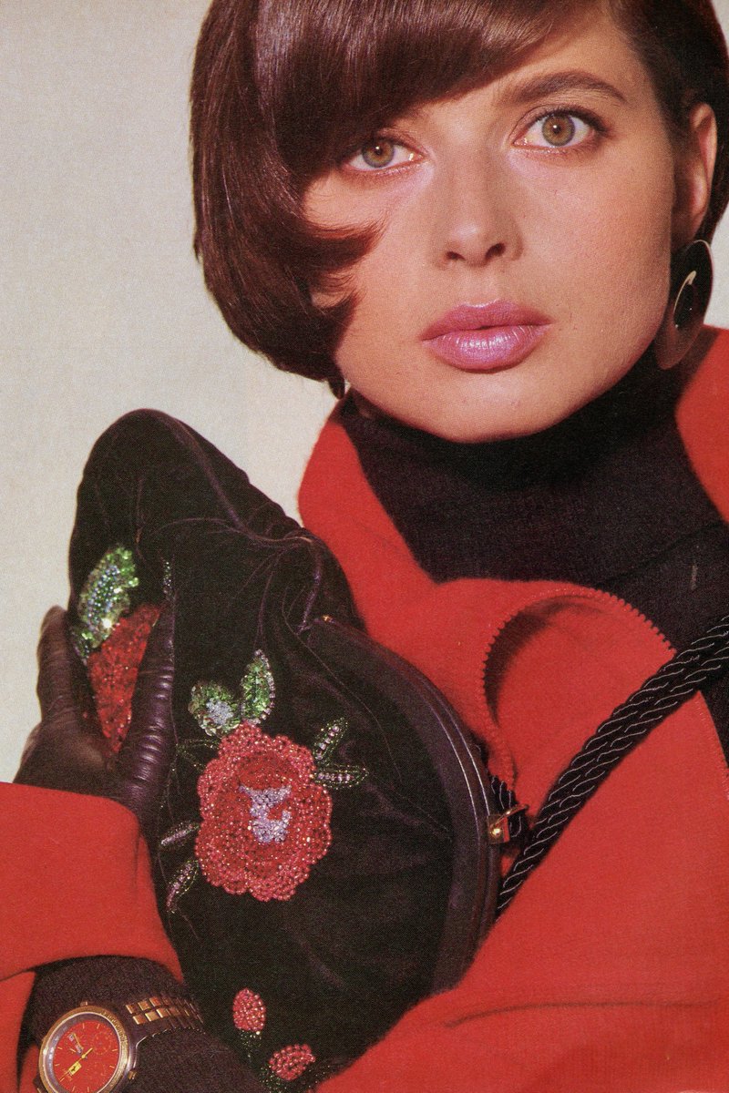 SAINTBERGMAN's tweet photo. isabella rossellini photographed by eric boman for vogue, 1985 https://t.co/iJ0aLwCaW6
