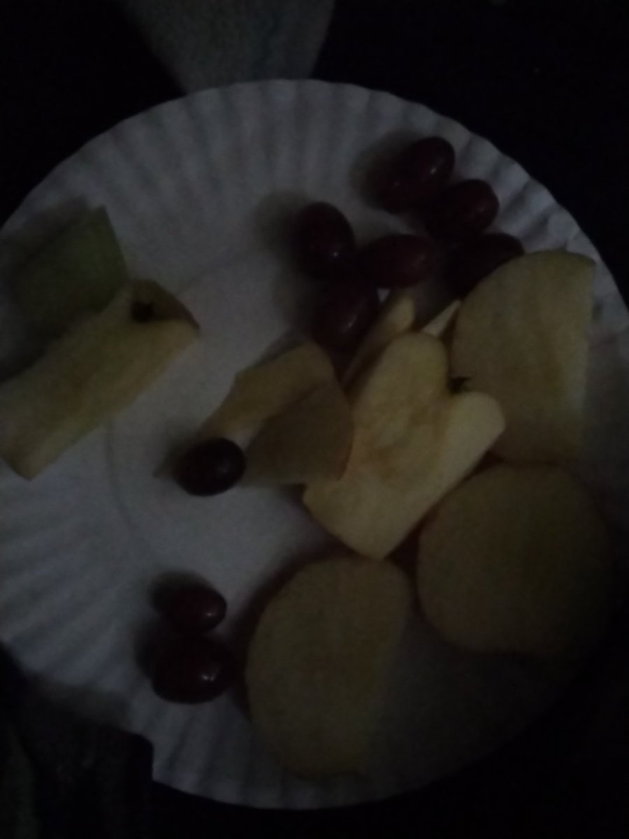 Bella579741's tweet photo. #dinner today 🫩 tried to get something that was low calorie or whtever #edrtwtㅤ https://t.co/qxblL4Qvs0