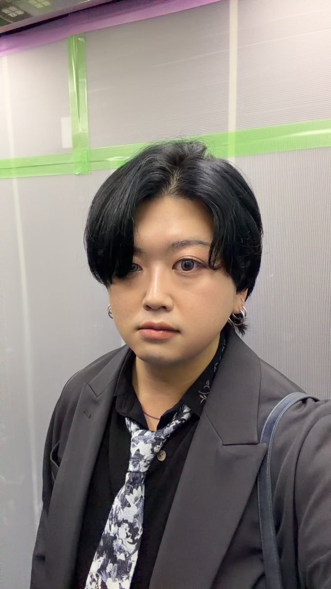 twa7392's tweet photo. 昨日の片目界隈の真似をした写真 https://t.co/Xf8loU7i9i