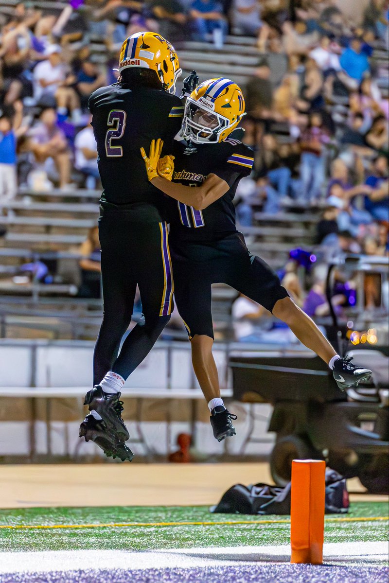 brahmafootball's tweet photo. Go vote for Elliott James 🤘🏾 
@elliottajames https://t.co/sV6SKw89f5