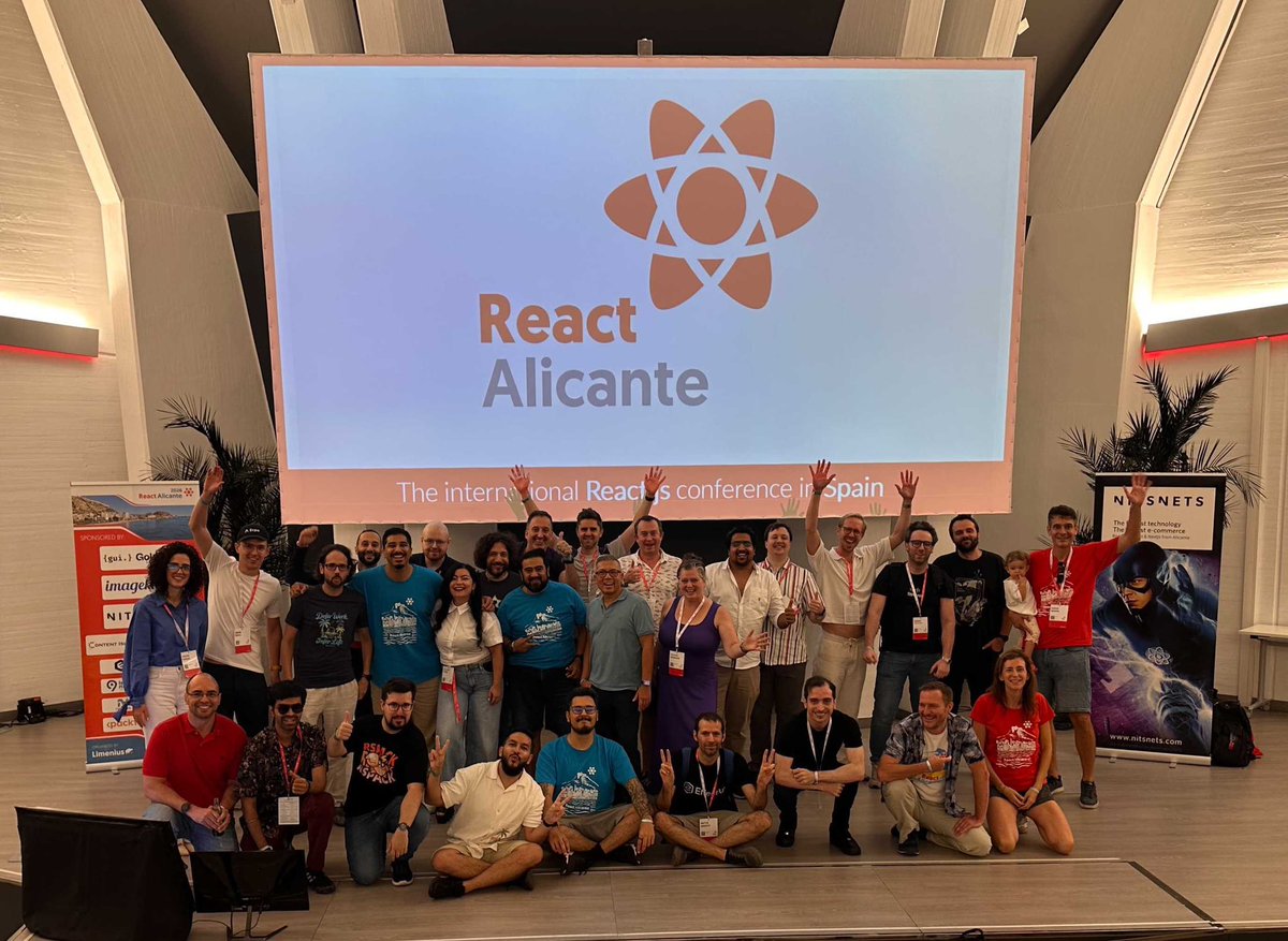 farisaziz12's tweet photo. Couldn’t have been happier to be part of @ReactAlicante this year. Want a fantastic community! https://t.co/ksqr8m5mwW