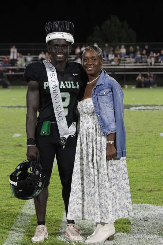 josiah_allen_B's tweet photo. Had over a 200 yards and 3td game homecoming and won king 
Very blessed #glorytoGod https://t.co/nvS7PvKf8n