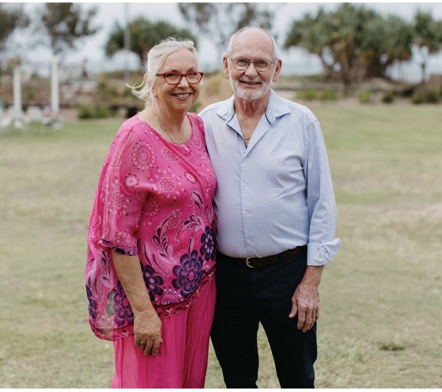 MissusCreighton's tweet photo. Today is our wedding anniversary-52 years. Time passes so incredibly fast. So blessed to be happy and healthy and have a wonderful family. Life is grand! https://t.co/pFEAqewXDU