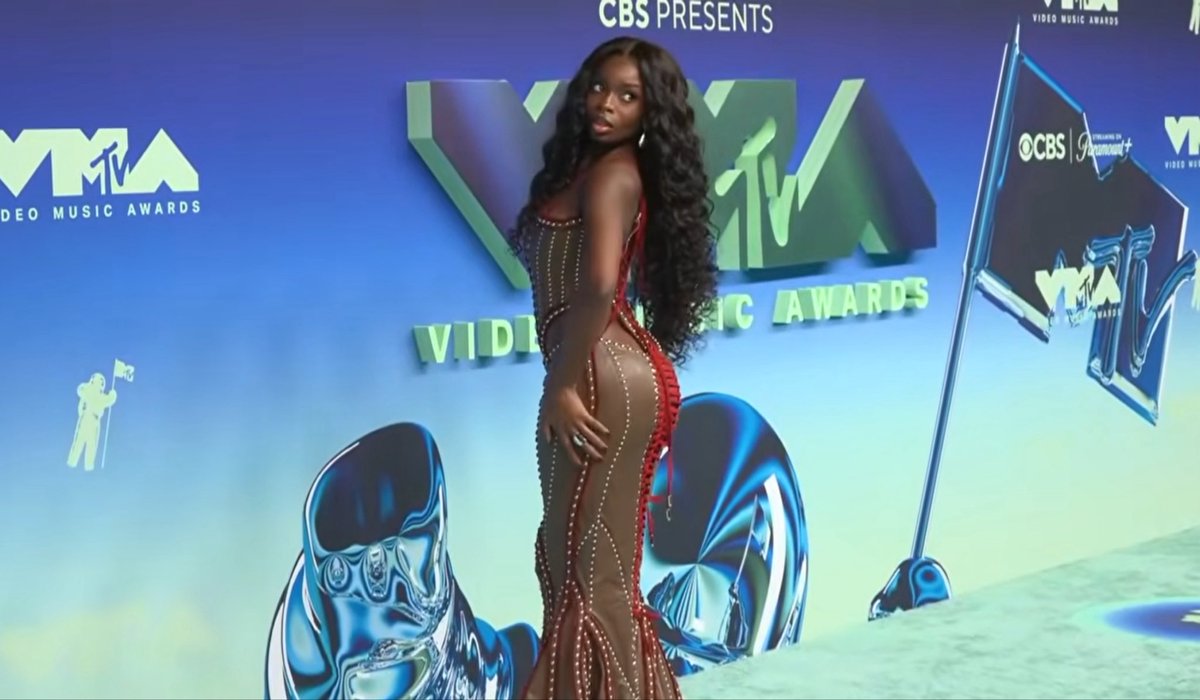 _mon_cheriee_'s tweet photo. Omggggg 
OLANDRIA AT THE VMAs  #OlandriaxVMAs https://t.co/ItEzPWGWVl