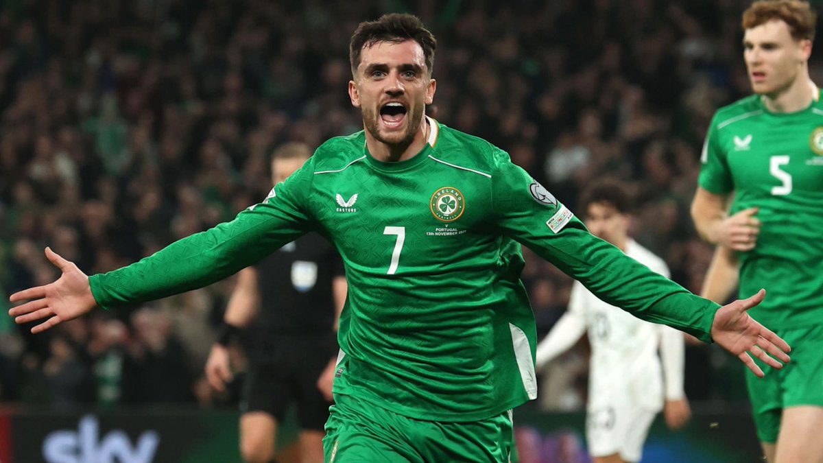5OUFAINE's tweet photo. نهاية المباراة | دوري الأمم الأوروبية
إسرائيل 0-3 أيرلندا 🇮🇪

ثلاثية في الشوط الأول: تروي باروت ⚽، آدم أيداه ���، جاك مويلان ⚽
اللاعبون ارتدوا شارات سوداء دعماً لفلسطين 🇵🇸

#دوري_الأمم_الأوروبية #أيرلندا https://t.co/KJvE6myT6P
