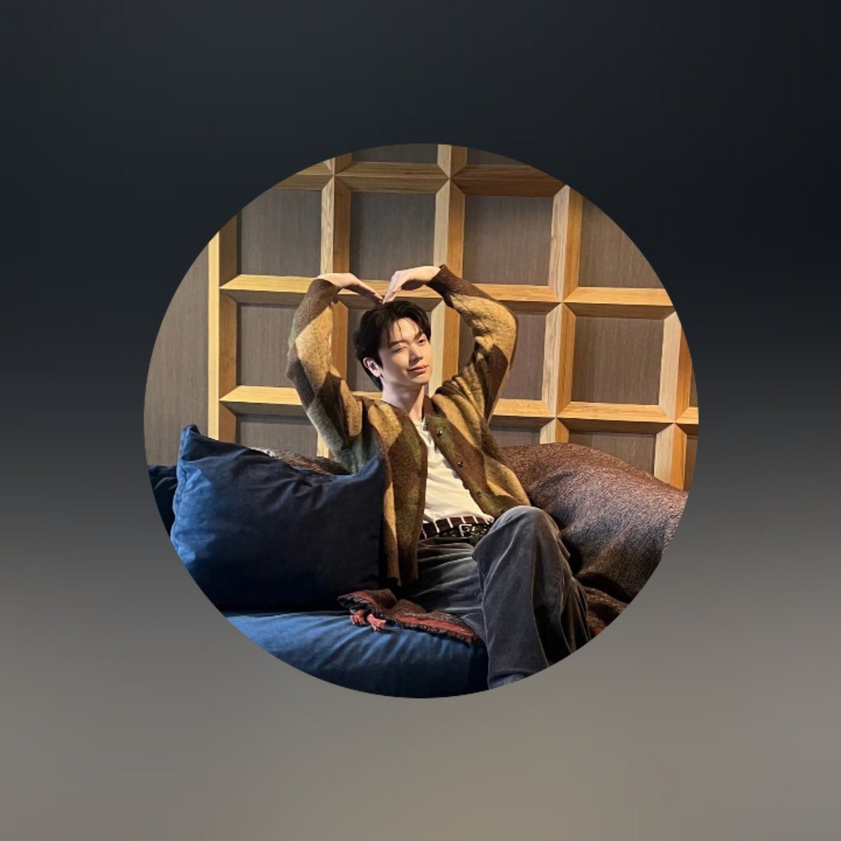 meloverselify's tweet photo. sungjae changed his ig pfp?
that’s a sign he’s going to start being active again right? his acc has been dormant for nearly 4 months now🥲
it looks like he really is only gonna update his feed after his last filming, either today or tomorrow?😂 https://t.co/4zAw2HAFoE