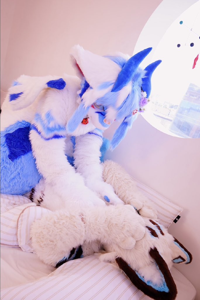 aryong_furry's tweet photo. 정신차려!! ㅋ🥲😭

#FursuitEveryday
#아롱하세요
#dragon_aryong https://t.co/nwSQM18Lgl