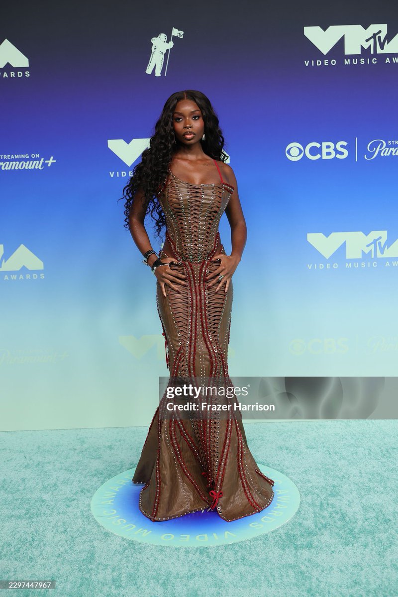 LegendaryLade's tweet photo. Olandria in ManMadeSkins SS26 at the 2026 MTV #VMAs 🔥 https://t.co/1o4biVw42f