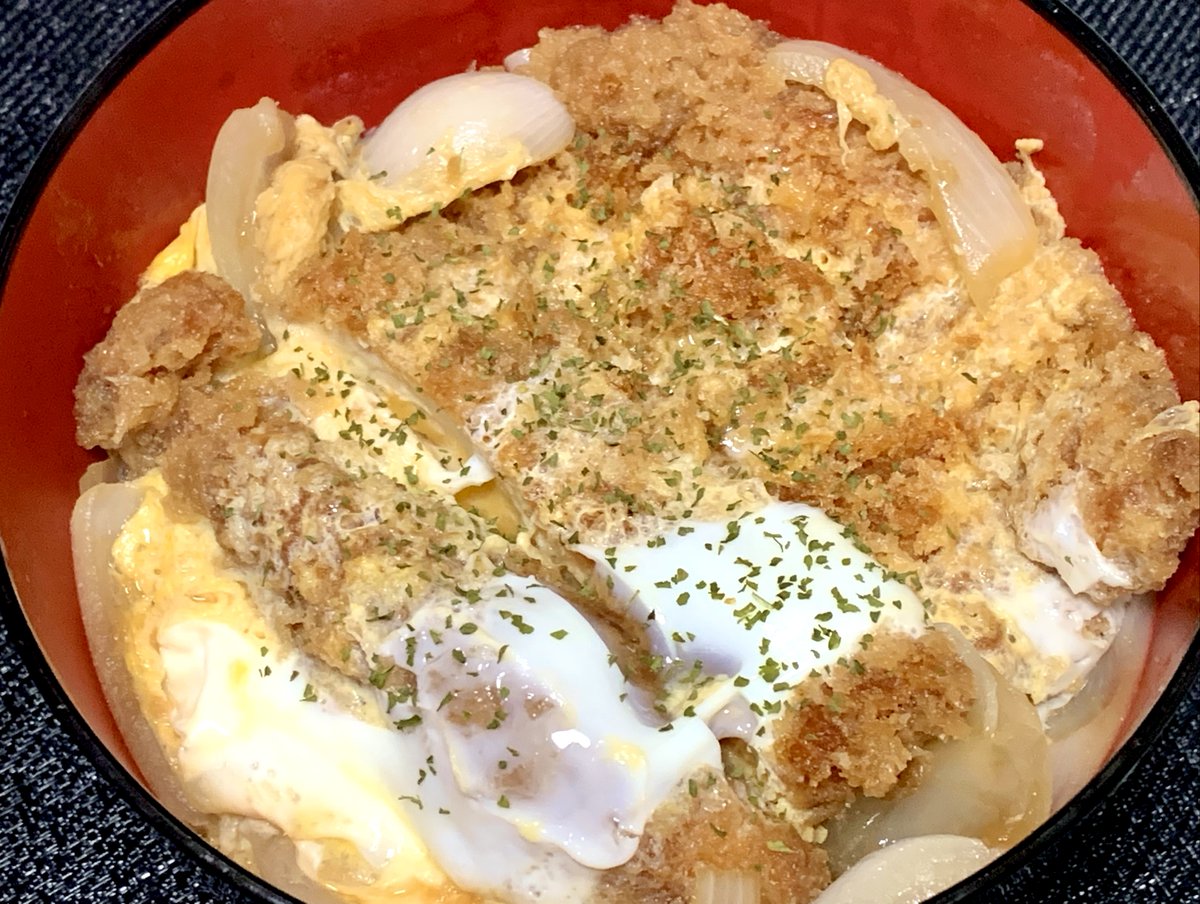 kikomotu's tweet photo. 30歳超えても朝ご飯で右がいける人いる？ https://t.co/UPVfsNIb1H