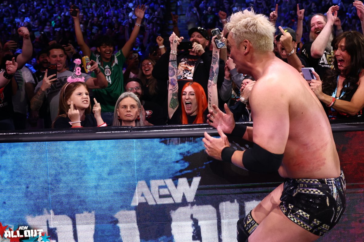 AEW's tweet photo. Thank you once again to everyone who joined us for #AEWAllOut and #AEWTailgateBrawl last night, whether you were there in Chicago or watching around the world!
We appreciate you all! https://t.co/Qfkn5iehls