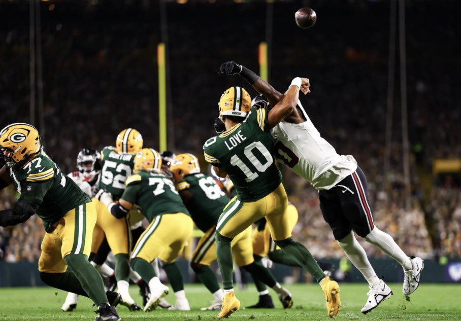TTownTestament's tweet photo. Jordan Love is on a historically bad protection pace through 3 games.

2026 Packers — 3 GP (17-game pace):
• 42.1% pressure rate — 28/32
• 56 pressures (317 pace) — 32/32
• 2.49s time to throw — 31/32
• 8 sacks (45 pace) — 31/32
• 2.29s time to pressure — 31/32
• 42.4% blitz rate faced — 4/32
• 41.7 PFF pass block grade — 32/32
• 48.0 PFF run block grade — 30/32
• 31.3% rushing success rate — 31/32

For comparison, I pulled two of the worst-protected seasons in recent memory:

2024 Bears (17 GP): 38.1% pressure (28/32), 260 pressures (29/32), 2.92s TTT (5/32), 68 sacks (32/32), 2.77s TTP (9/32), 30.6% blitz% (11/32), 72.8 Pblk (8/32), 65.9 Rblk (15/32), 39.7% RS% (24/32)

2021 Bengals (21 GP): 33.8% pressure (16/32), 270 pressures (31/32), 2.67s TTT (28/32), 74 sacks (32/32), 2.49s TTP (26/32), 22.9% blitz% (30/32), 53.6 Pblk (29/32), 64.2 Rblk (20/32), 40.7% RS% (20/32)