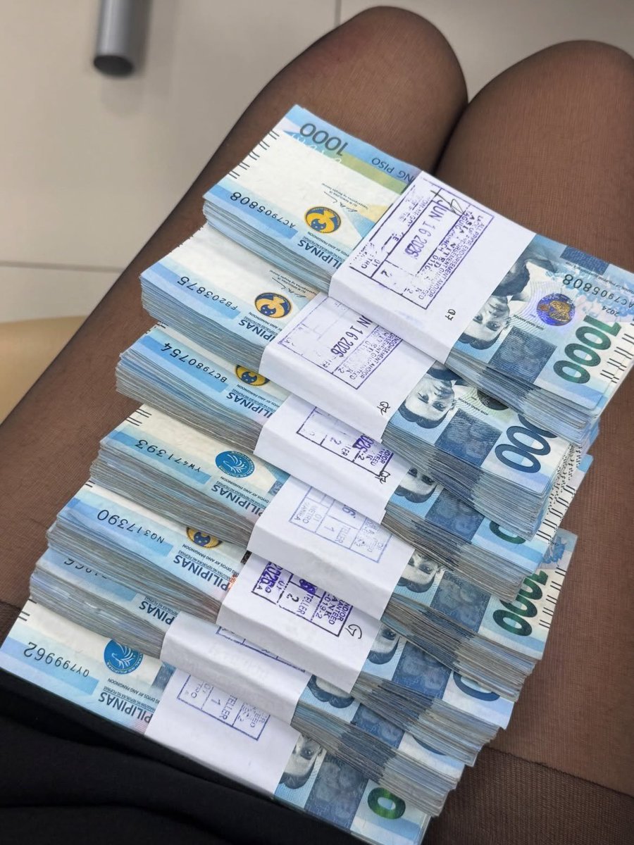 rvinjayx_'s tweet photo. manifesting millions 🪬🧿💸🤑 https://t.co/g7WOsHg1Tt
