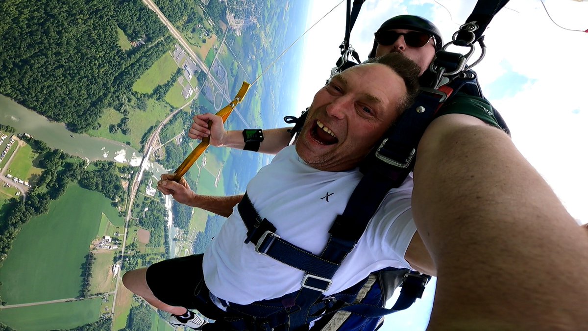 SkydiveCNY's tweet photo. Skydiving: because ordinary is overrated.
 #SkydivingLife #LiveForAdventure #SkydiveCNY #TheFirstJumpExperts https://t.co/YcsaEwIVkl