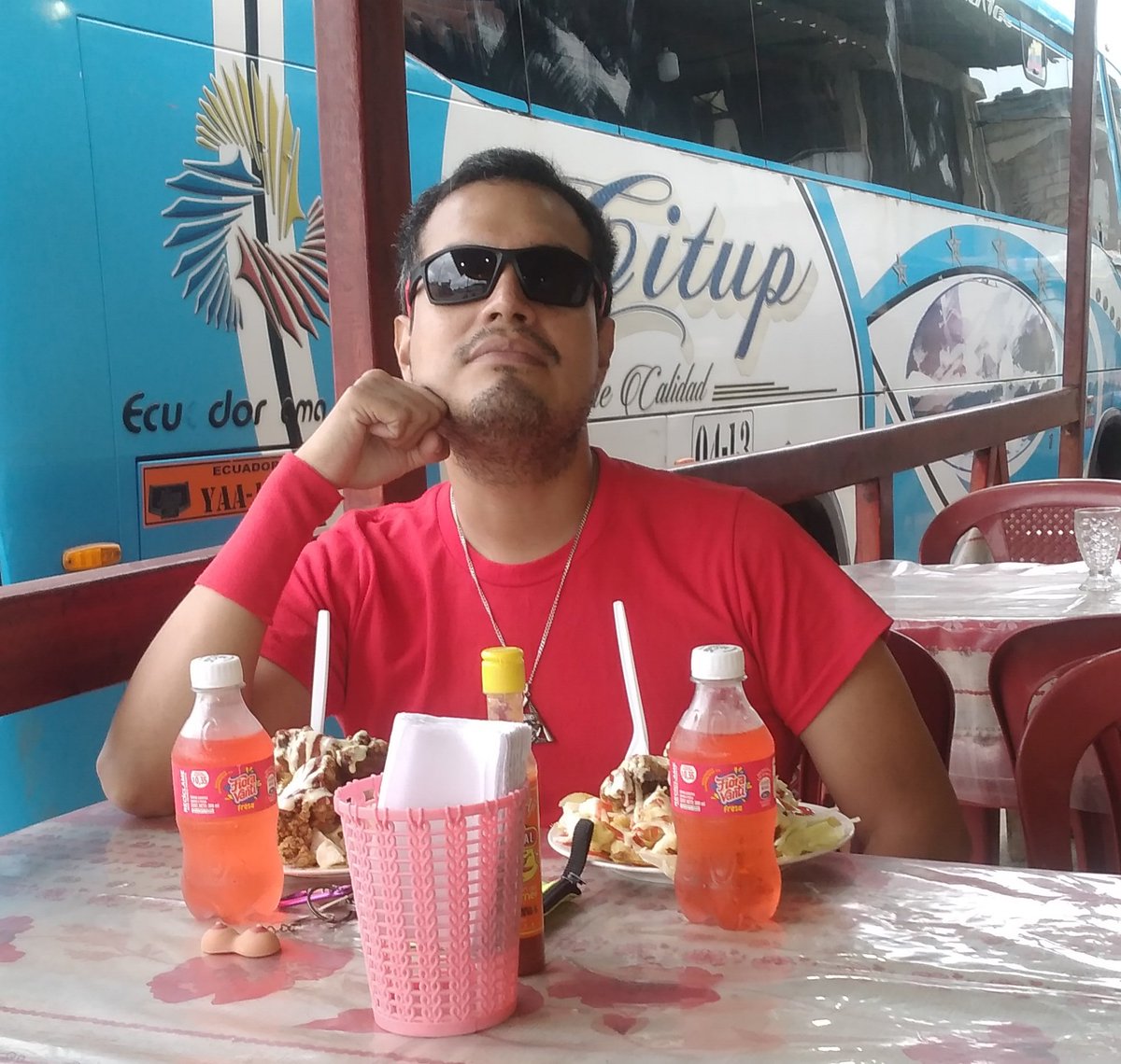 BSCFERNAND0's tweet photo. #valdivia #santaelena #ecuador 😋 https://t.co/ZRuqrVLND7