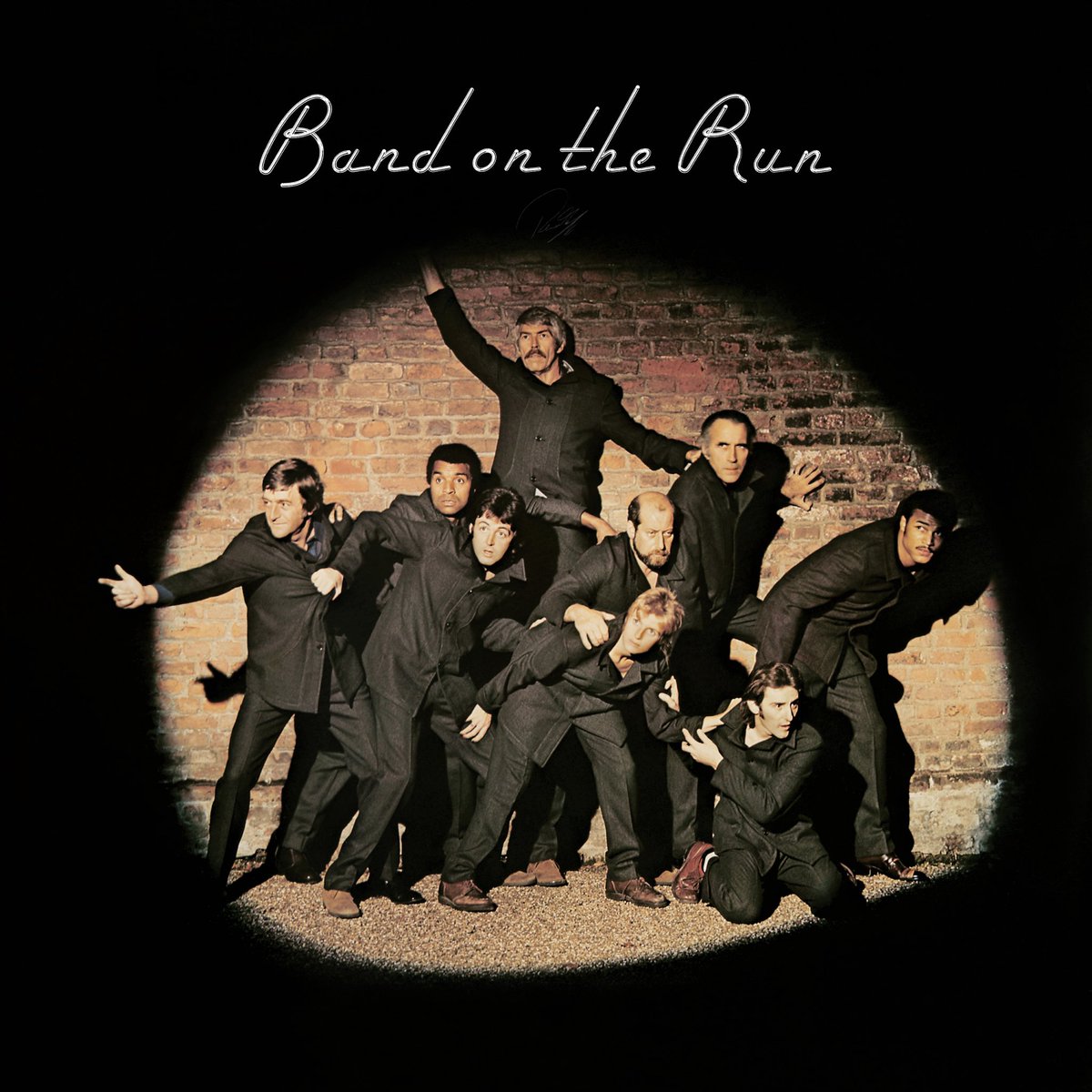 thexd_lmao's tweet photo. Band On The Run by Wings https://t.co/kqs1dmUF1j