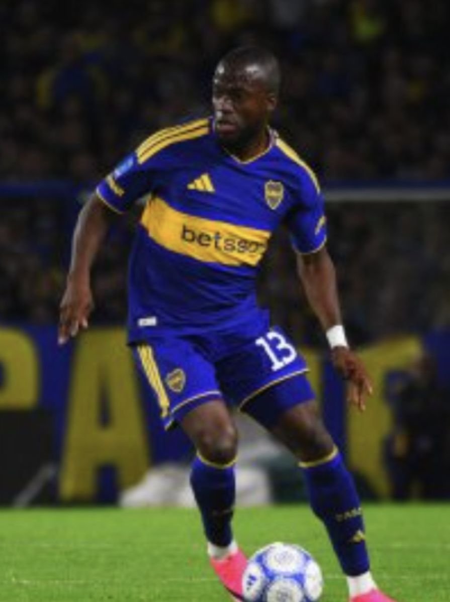 jcvanegas's tweet photo. #INOLVIDABLE. No es #Palermo, es #Enner. El ecuatoriano justificó su llegada a #Boca. 'Hat trick'. https://t.co/48s4EVeE7y