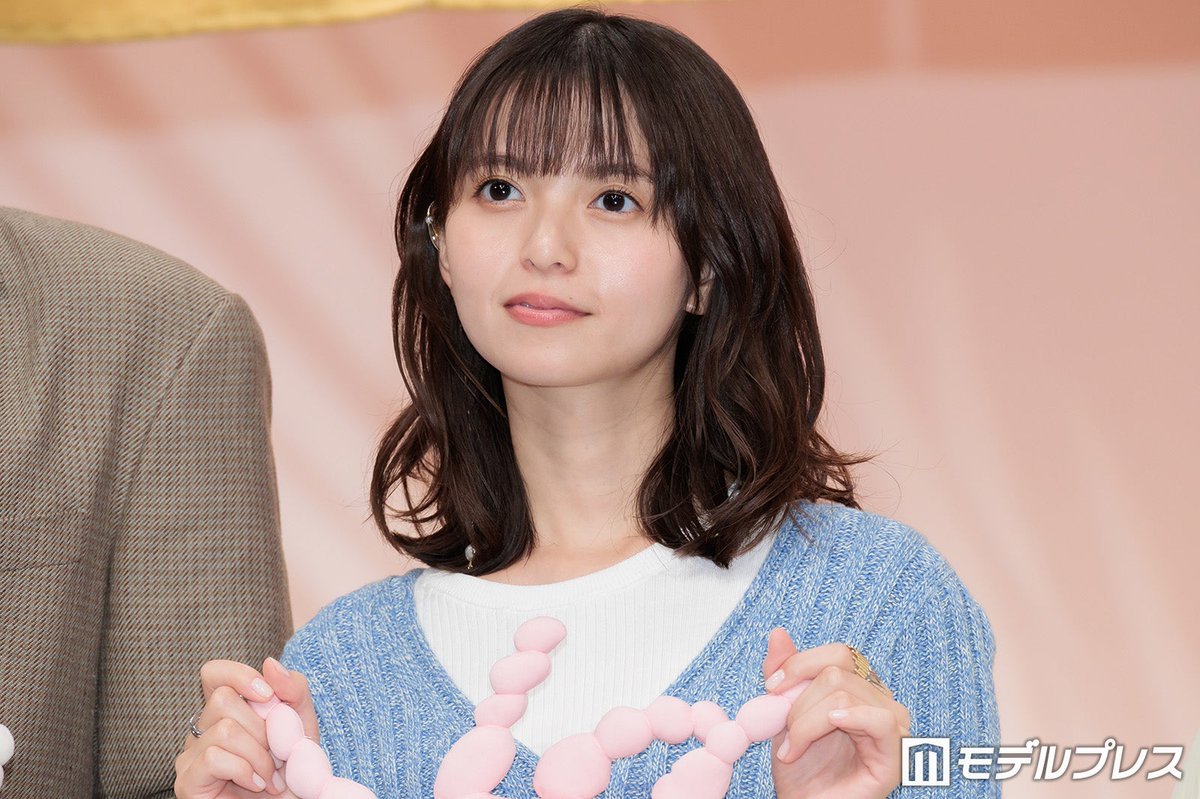 modelpress's tweet photo. 齋藤飛鳥、自分らしくいられる時間
https://t.co/H5c0fkbwP2

「バスに乗っている時間」が自分らしくいられて、本を読むのも集中できると告白。「乗ってくる人たちを眺めていると頭がクリアになってくる。余計なことを考えていない感じがするので、好きですね」と話した。

「まめとむぎ」記者会見 https://t.co/x8ptk0OBhU