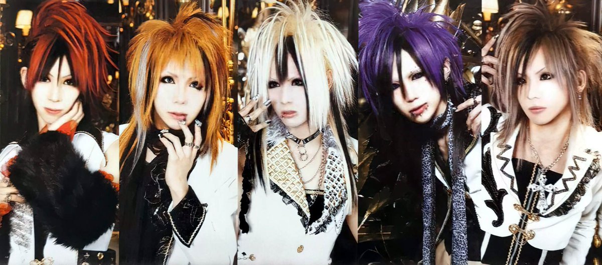 vr_noru's tweet photo. 【#ヴィジュアル系今日は何の日】
Royz 活動開始日
(2009.9.28) https://t.co/WpQAyH0ud5