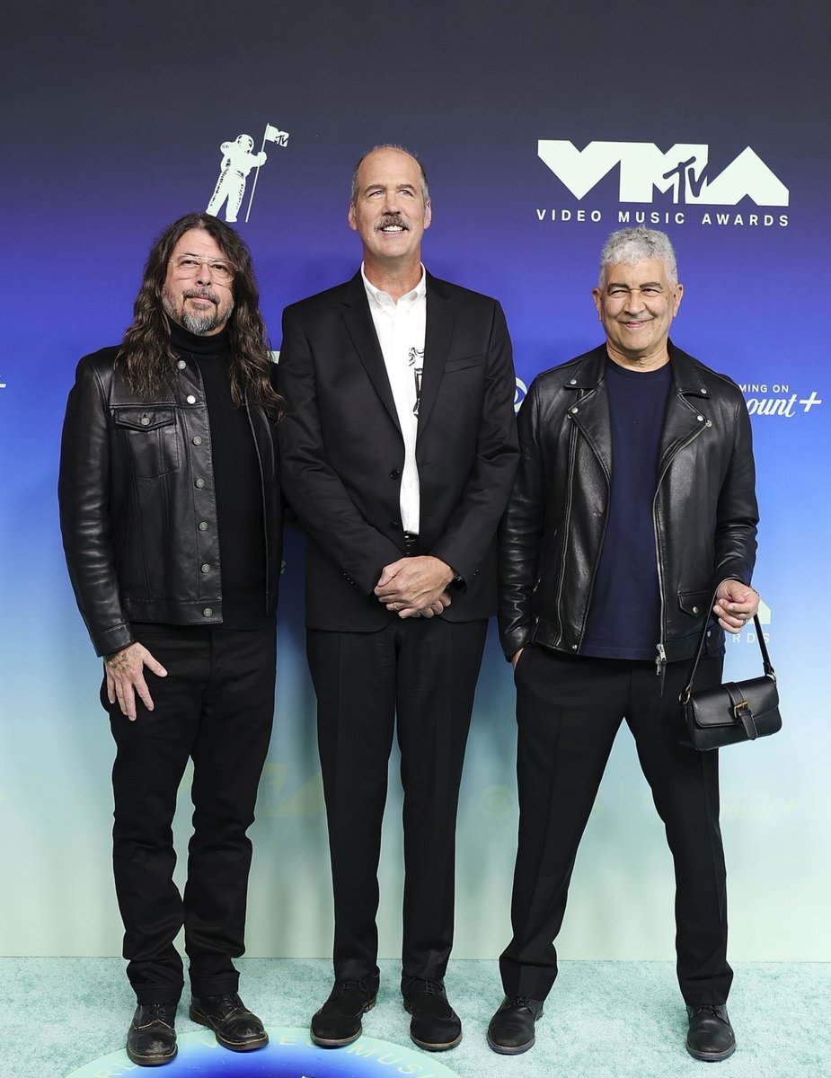 SOTSPodcast's tweet photo. Nirvana captured at the 2026 VMAs.

📷 Frazer Harrison https://t.co/31Ais6OSR4