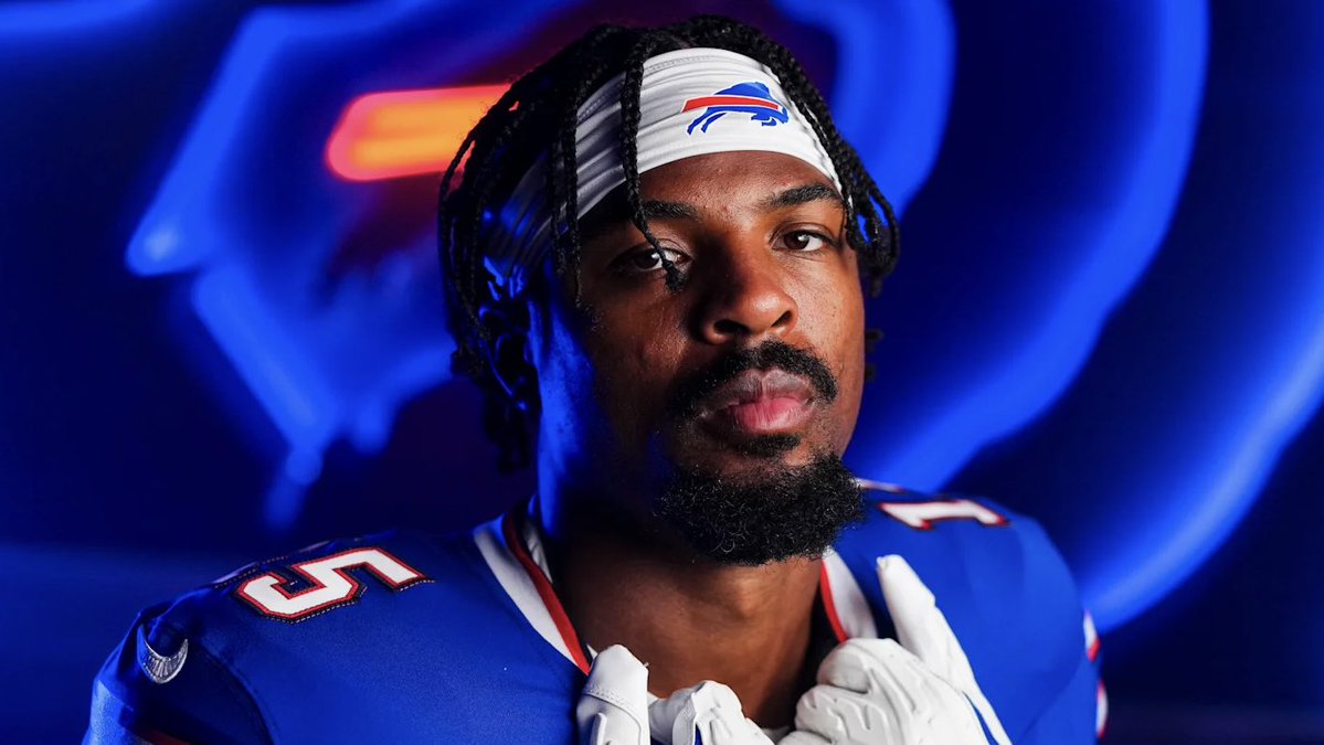 RookieWatxh's tweet photo. Greg Rousseau’s official stat line through three weeks is ABSOLUTELY INSANE:

• 23 total pressures (1st in NFL)
• 6 total sacks (1st in NFL)
• 8 TFL’s (Top-5 in NFL)
• 8 QB hits (1st in NFL)
• 3 FF’s (1st in NFL)
• 25.5% pass rush win rate (1st in NFL)

The Bills former first round pick (2021) is still ONLY 26 years old 😳🤯