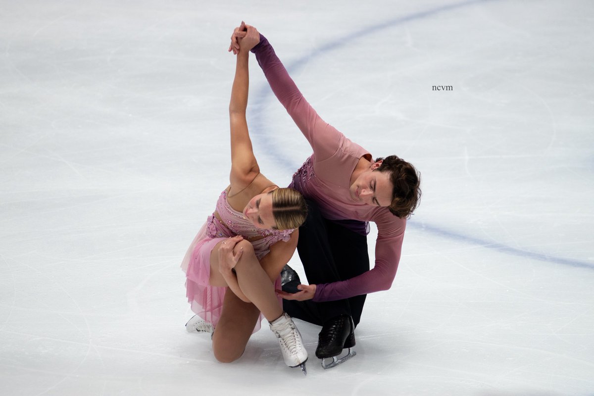 byncvm's tweet photo. eva pate and logan bye in the free dance at nepela memorial 

#evapate #loganbye https://t.co/pz1e8bijjO