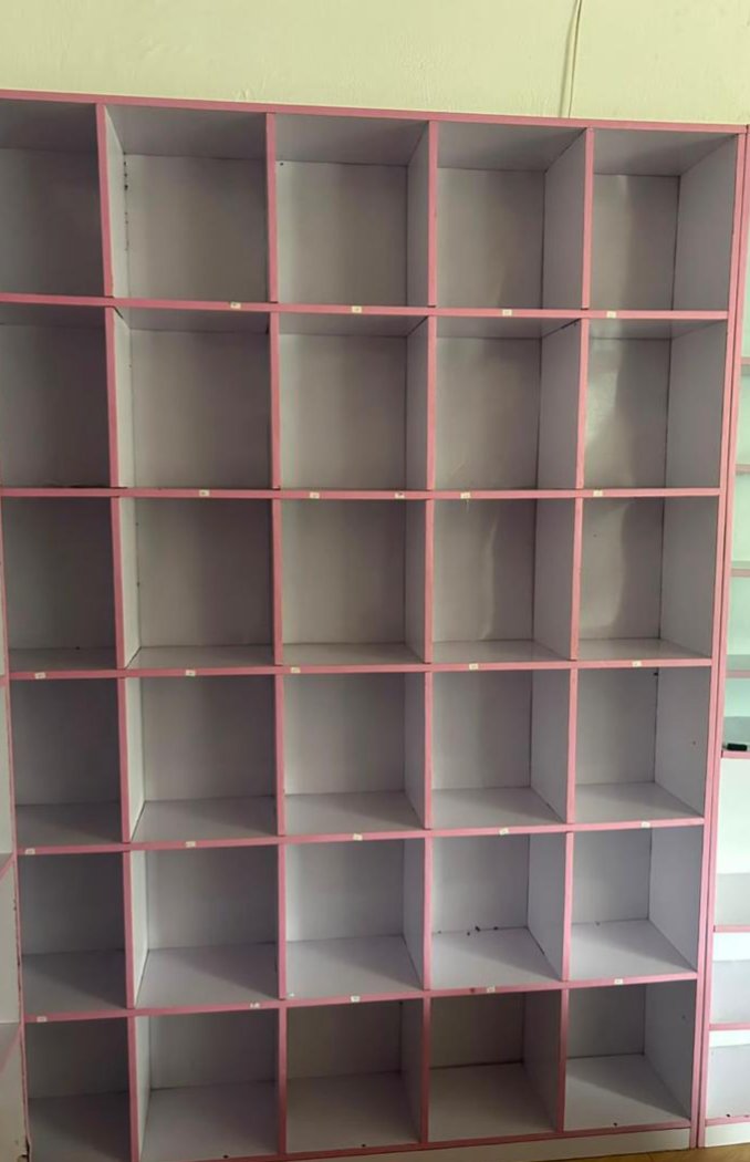 lizzyk80942247's tweet photo. If you are in owerri come before you hear sold out,  shelf 65k ,2 step charcoal ovun 60k, chair 35k call 07068705808 https://t.co/ojdIiPU1uq