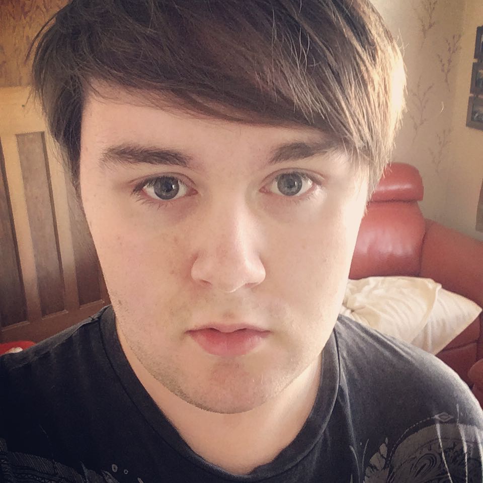 claudemircapato's tweet photo. Just a spontaneous selfie. https://t.co/D3FS9NUJW4