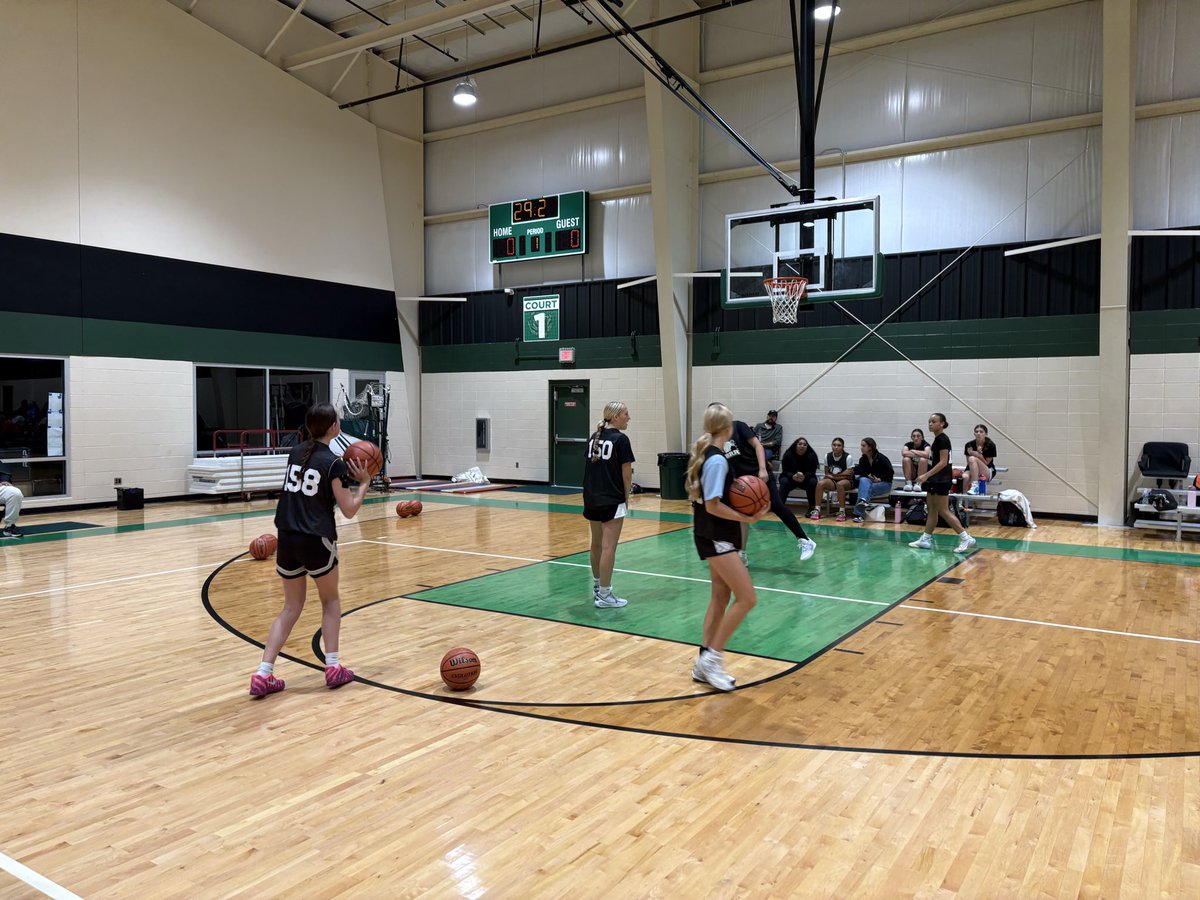 coachbeckett's tweet photo. Three rounds of intense skills competition …
3-Point, Hot Shot, Skills Challenge 
👀🏀
#PPC26 https://t.co/j87RpUQg0f