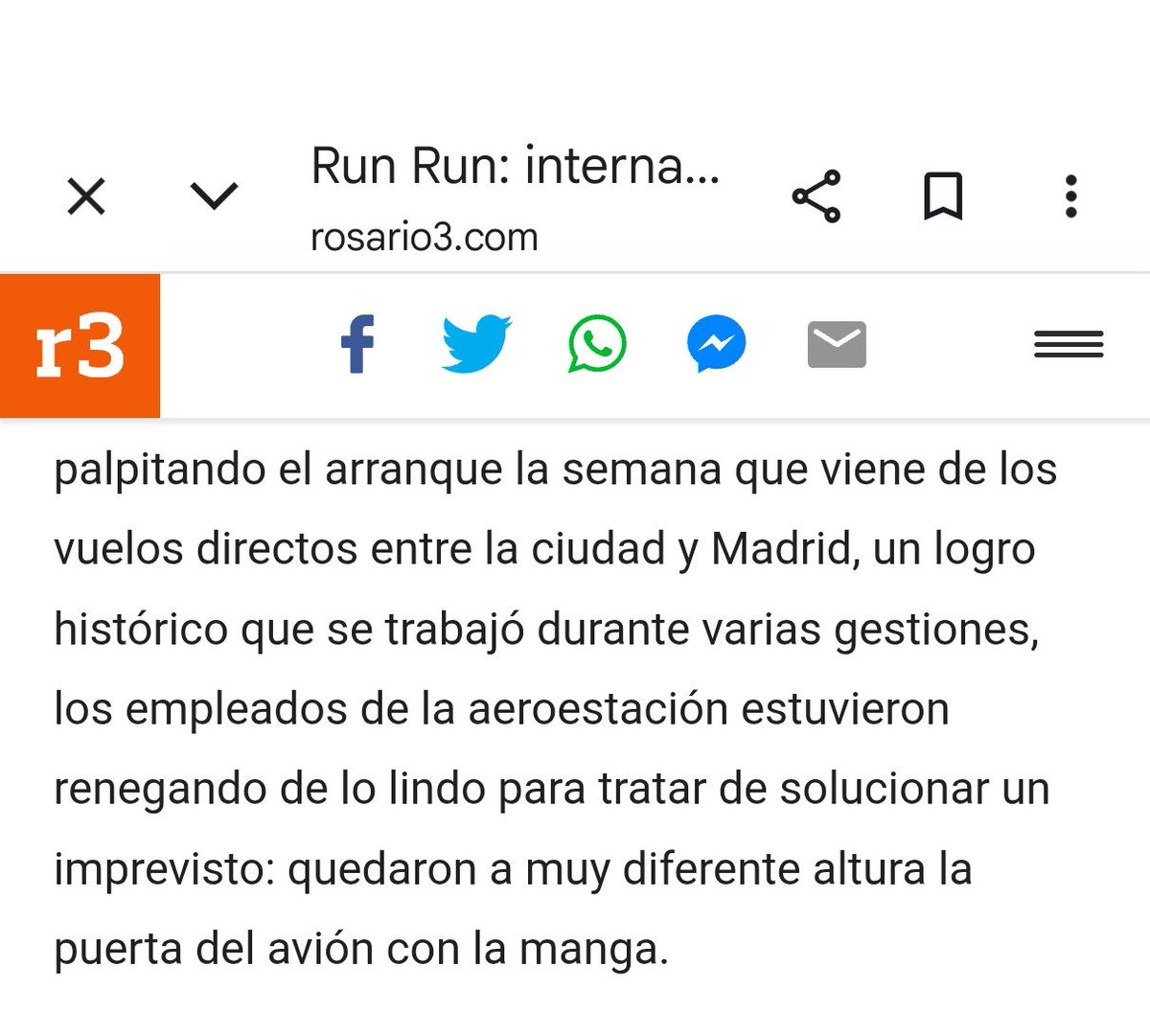 AugustoSaracco's tweet photo. Hermoso todo, la manga del Aero Club Rosario no llega a la puerta del A 350, ¿ vuelo a Madrid y embarque caminando ?.
Triste el chiste que se cuenta solo en el @aeropuerto_ros https://t.co/CwyUweMXBn