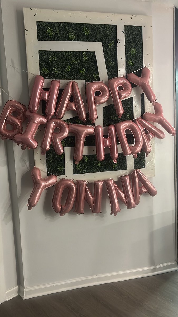 DayasiaG's tweet photo. Happy birthday baby sisss 🥳🥳🔥 ass lingered girls nightt https://t.co/5nRgqi4M9R