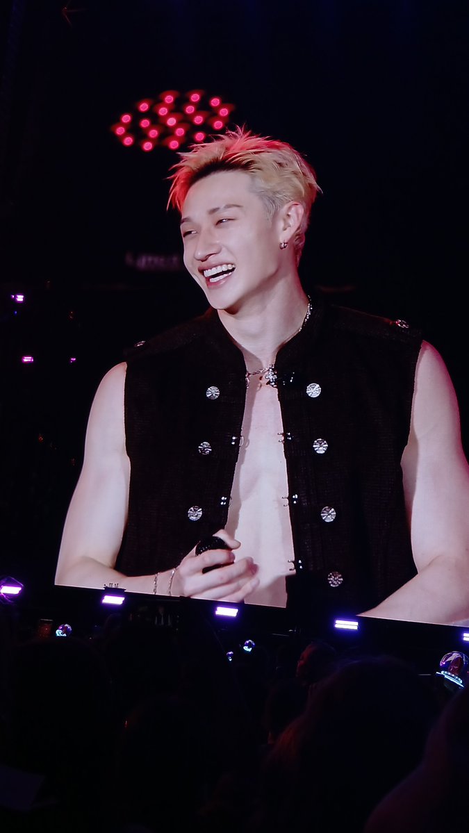 Adriwx_c's tweet photo. Jamás te superaré Straycity Bogotá, fuiste lo mejor de mi vida 😭😭 #StrayKidsConcert https://t.co/8Q9OqVI3MF