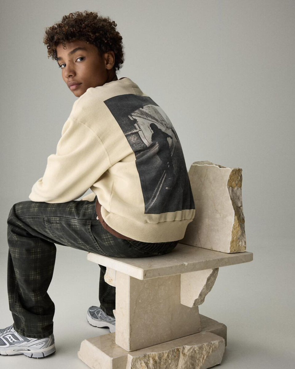 jaisonfriend's tweet photo. School is om de hoek! Start het nieuwe schooljaar in stijl met een coole nieuwe outfit van Petites étoiles. Vandaag doorlopend open van 10 tot 17 uur, met veel nieuwe items. Tot snel, Ellen! https://t.co/3oQi4mQ8NA
