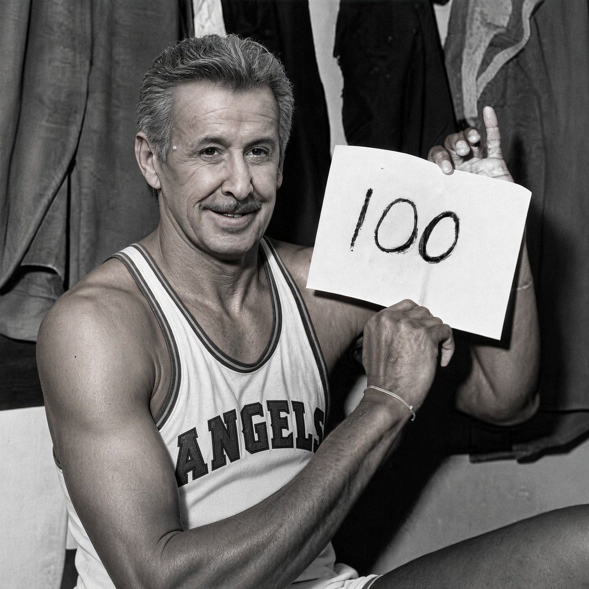 Mahster's tweet photo. @Angels https://t.co/2f3eep7p84