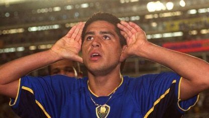 Romandios12's tweet photo. ¿Alguien sabe quién es el presidente de Boca?

Hace rato no lo enfocan las cámaras. https://t.co/Jelg4deVxz