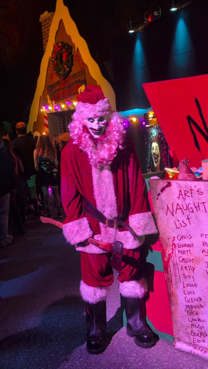 The4pacheRebel's tweet photo. This years #universalstudios #HalloweenHorrorNights was Great!!!
#OzzyOsborne https://t.co/zF2F95NTqA