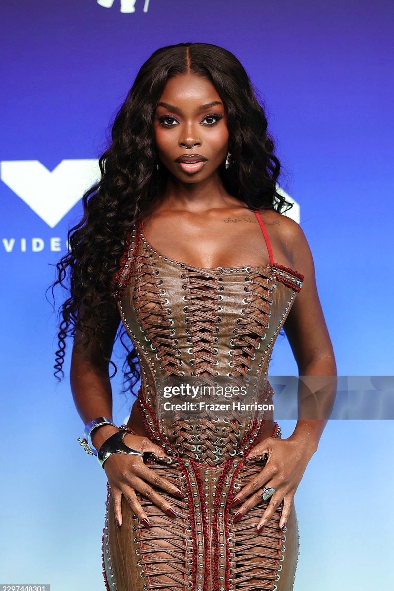 pushmybuttonss's tweet photo. Them Straps BABY 😍🥵 https://t.co/ZspYMGclkP