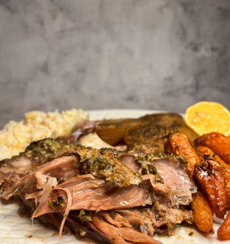 MicheleBurbd's tweet photo. Open your parcel from @kleftikoagogo and enjoy rosemary, garlic, tender lamb and herby potatoes, fresh from the oven. It smells incredible and tastes even better. Order by DM or text 07767226743. https://t.co/1rjbRYGEBM