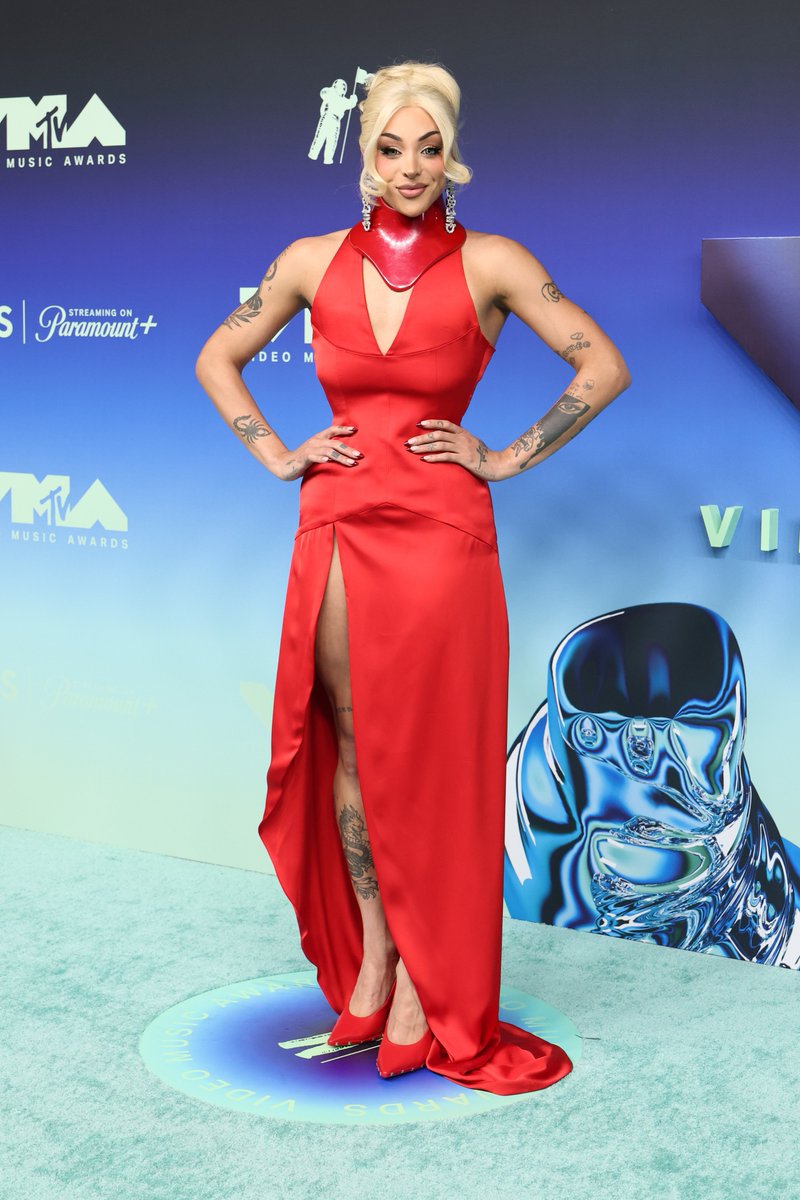 RedMedia_us's tweet photo. Pablo Vittar stuns on the 2026 #VMAs red carpet. https://t.co/0N3UPNXfCJ